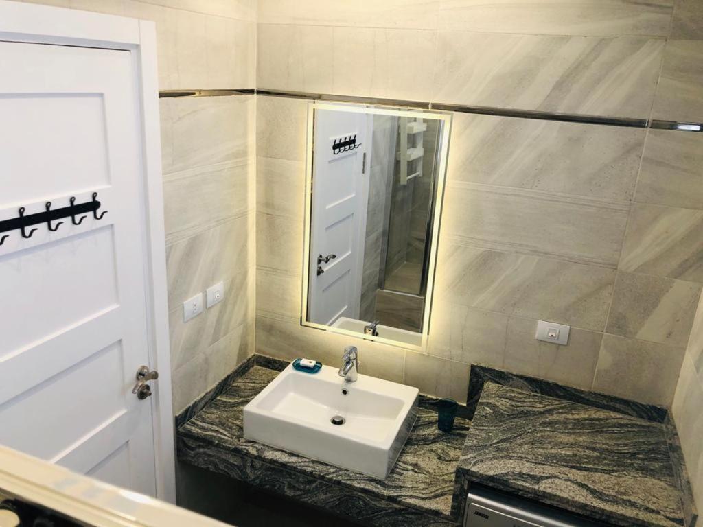 'Izbat Yusif Barradah Sodic Westown Residence1-Near Elnada Hospital מראה חיצוני תמונה
